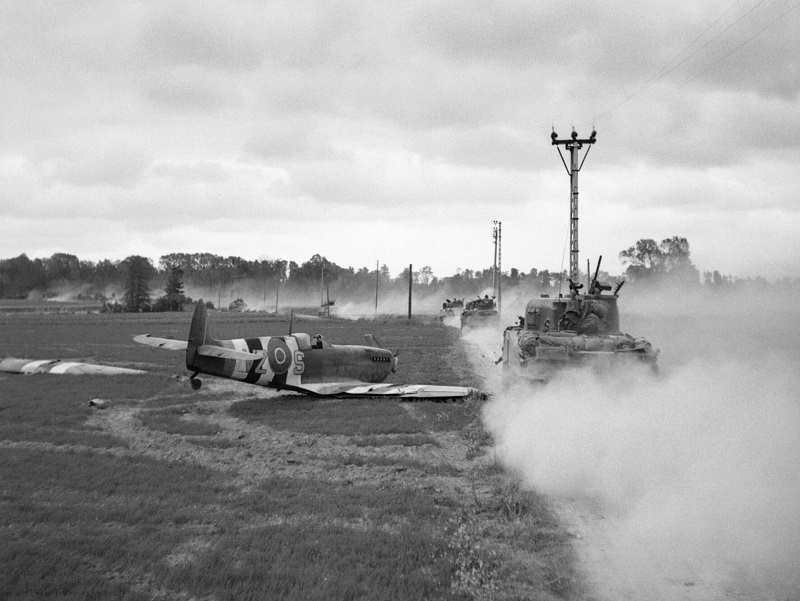 Exposition Crashs de l’Aviation royale du Canada en Normandie mars-août 1944