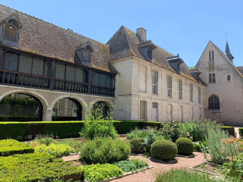 Itinéraire 6 Faites sauter les bouchons en Champagne berrichonne à moto Issoudun Centre-Val de Loire