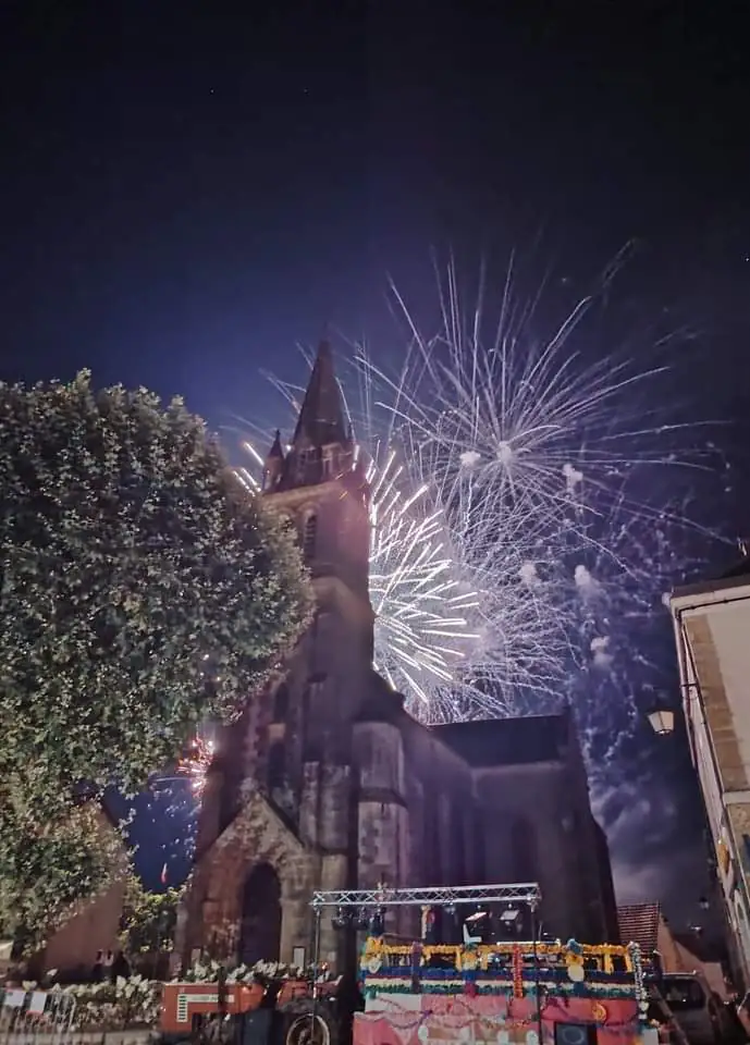 Marché festif et feu d'artifice