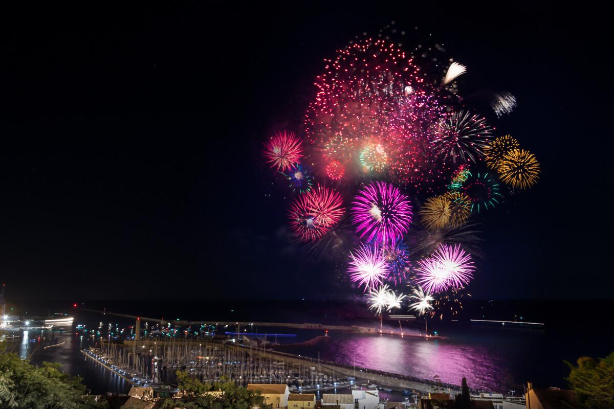 SORTIES SPECIALES EN BATEAU POUR LES FEUX D'ARTIFICE AVEC SETE CROISIERES