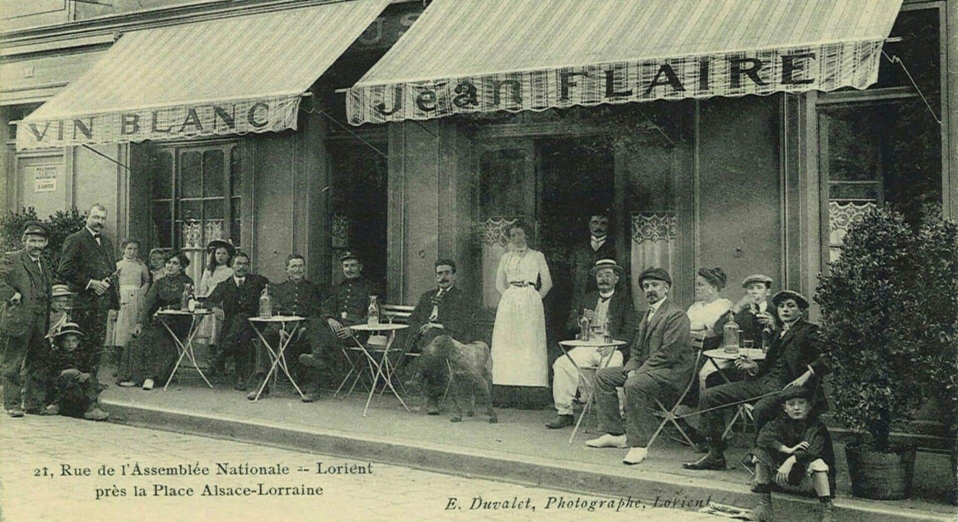 Bistrot et cartes postales