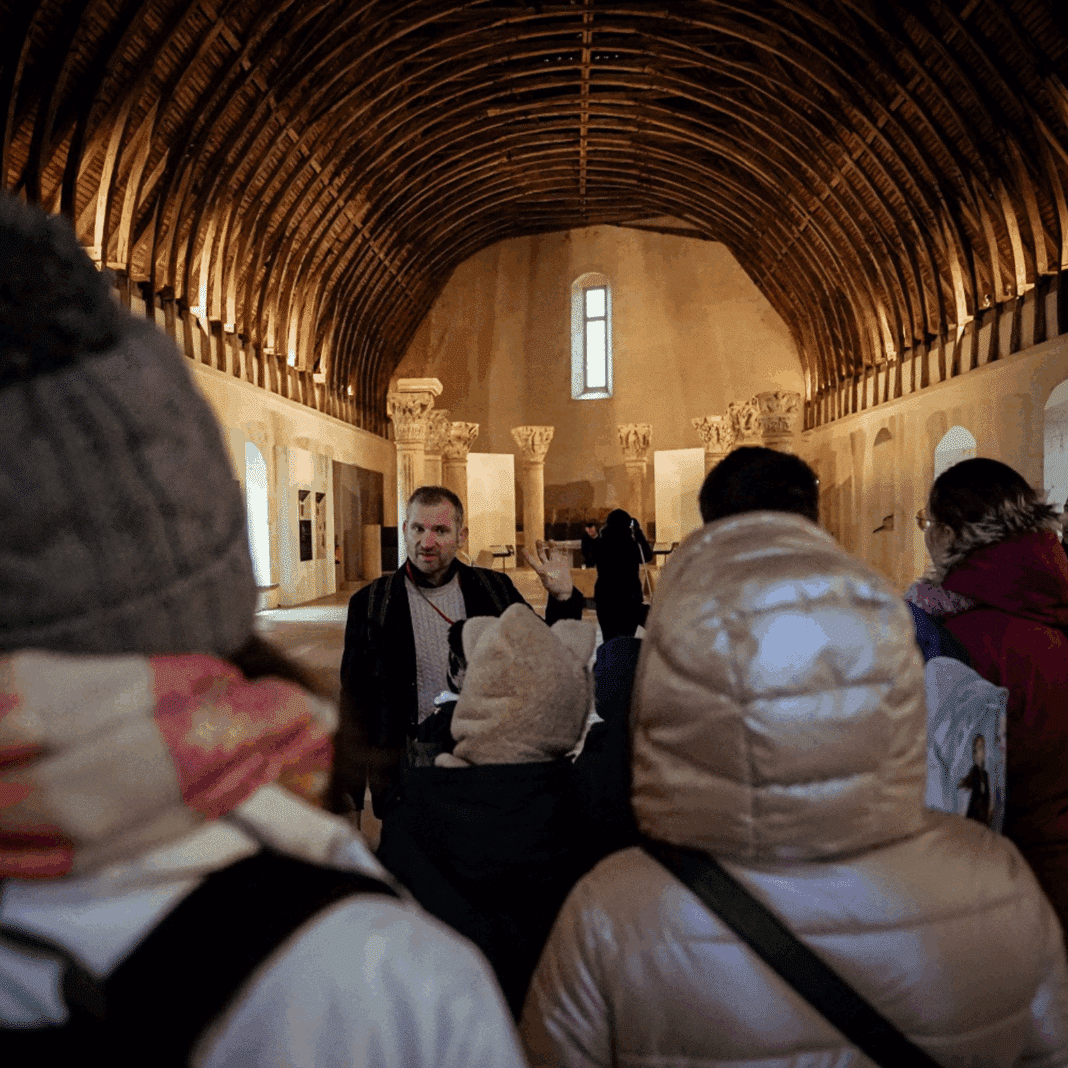Les visites gourmandes de l&rsquo;abbaye de Cluny Place du 11 Août 1944 Cluny