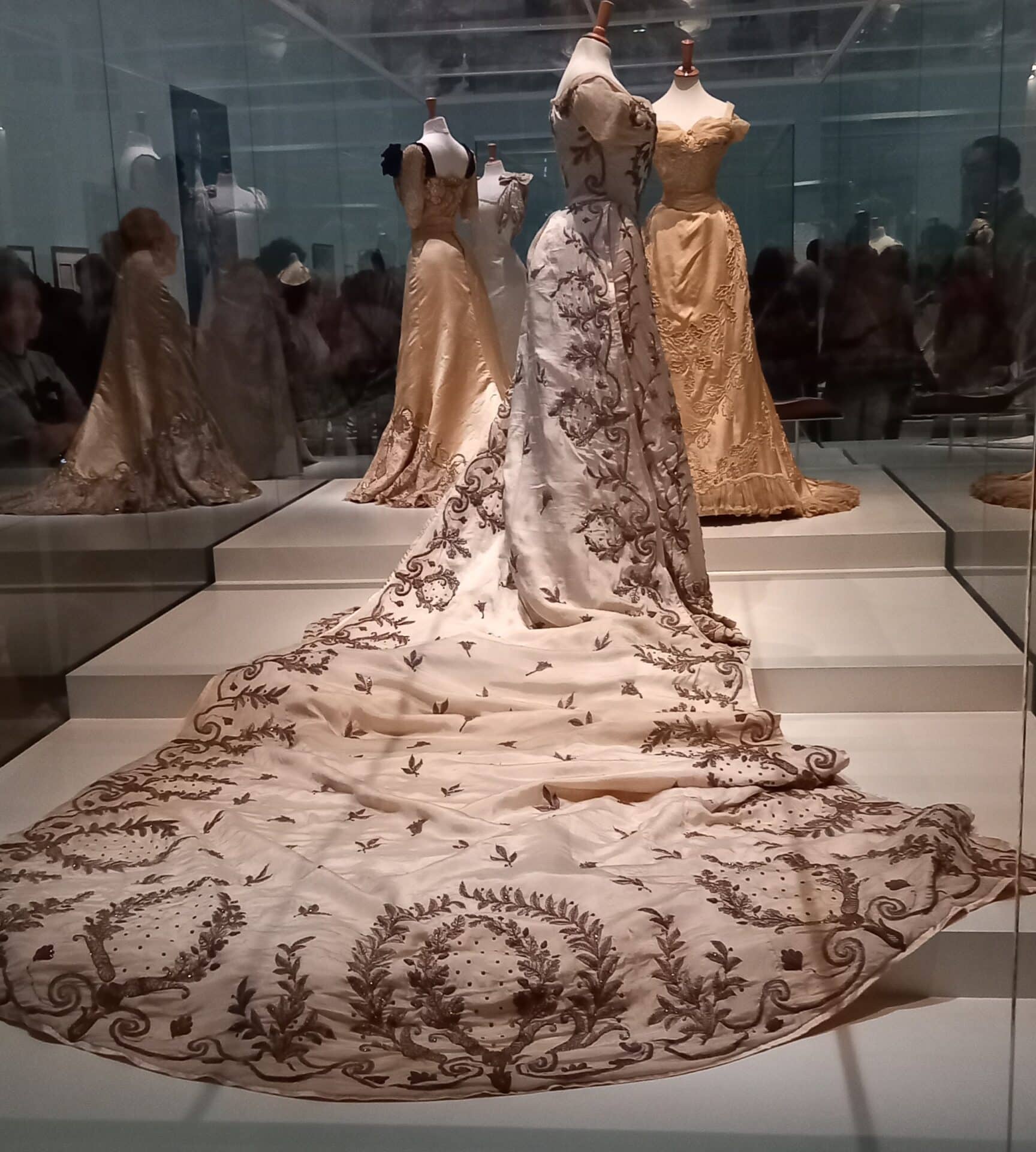 charles frederick worth