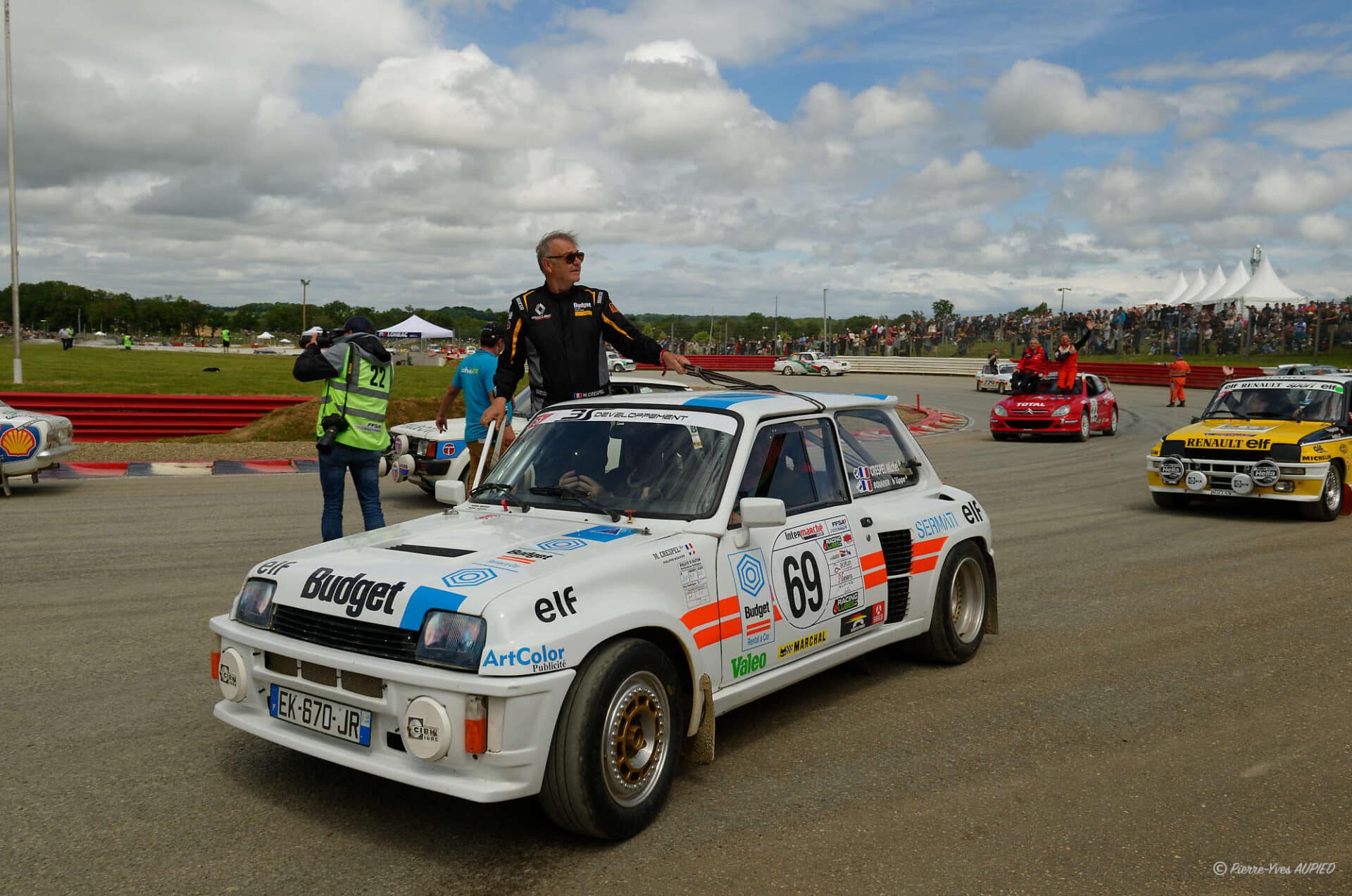 Michel CRESPEL (F) lors de la parade des pilotes sur le circuit du Rallycross au Lohéac Legend Festival 2025
