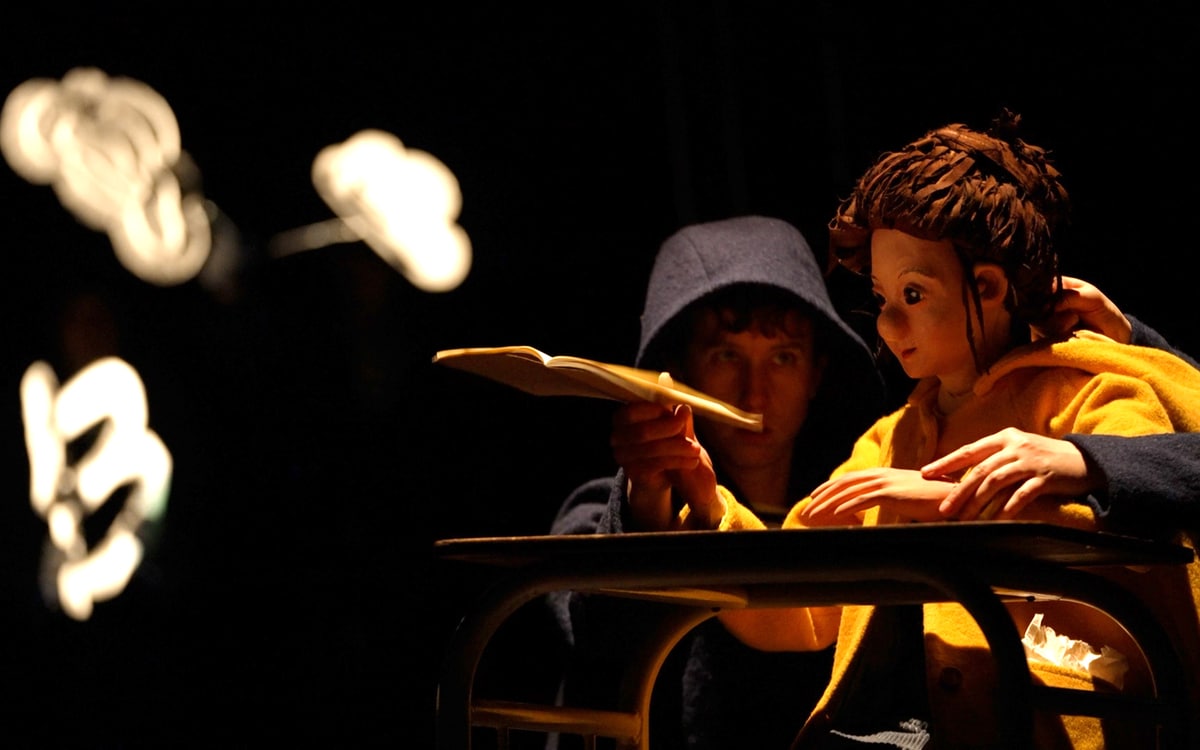 Ombre Théâtre de Suresnes Jean Vilar  Suresnes