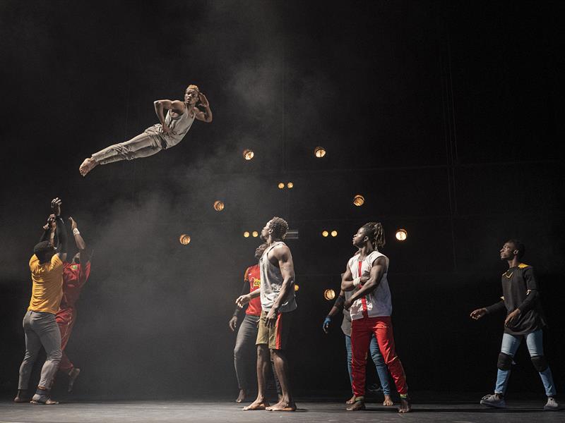 spectacle de cirque Yé ! (L'eau)