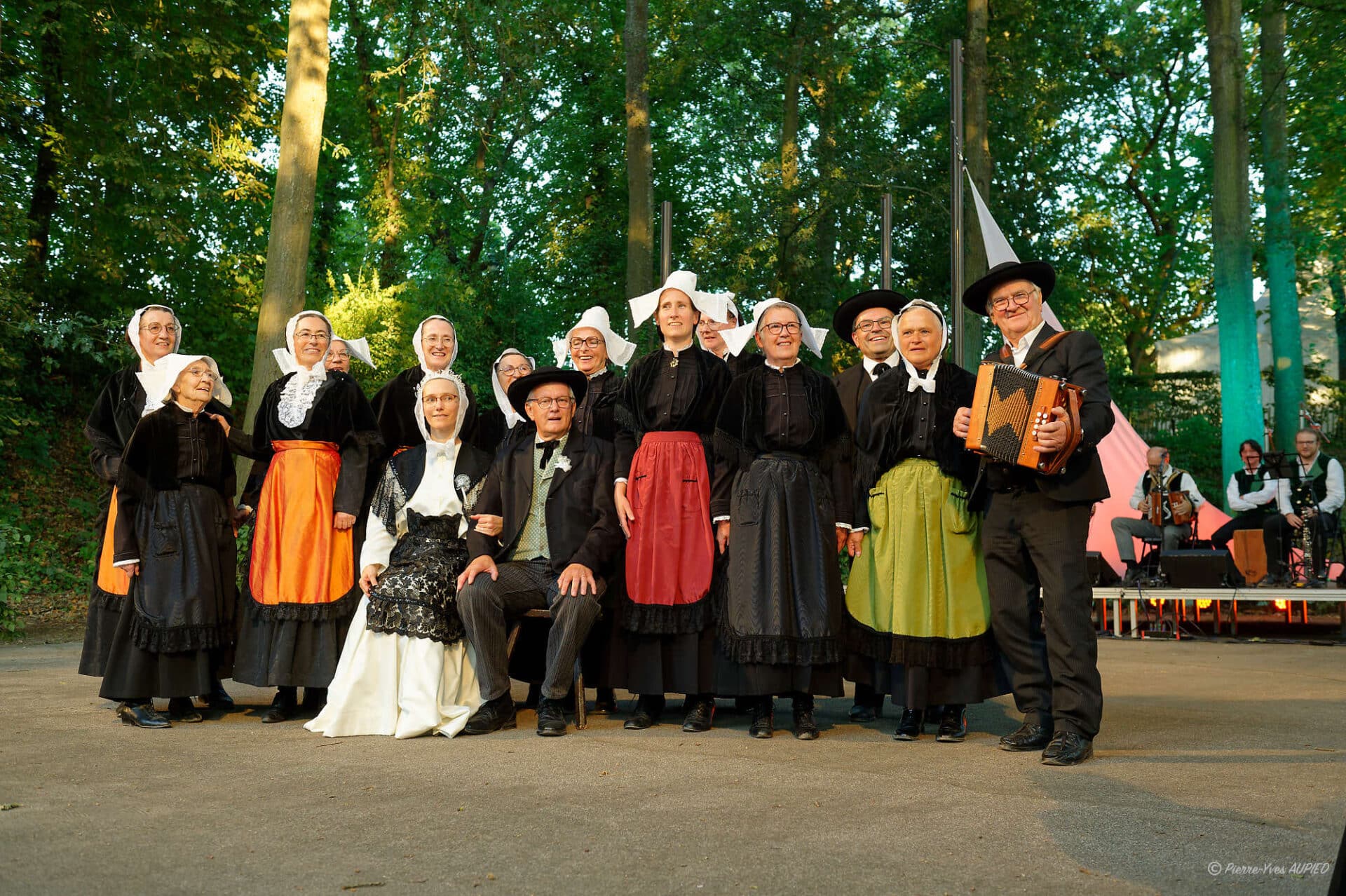 Le Cercle Celtique de Bruz aux Mercredis du Thabor de Rennes le 2 Juillet 2025