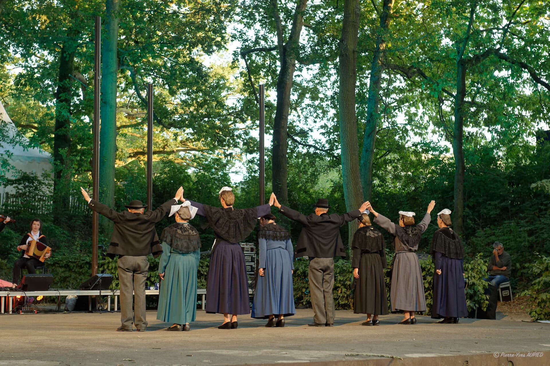 Le Cercle Celtique de Chartres de Bretagne aux Mercredis du Thabor de Rennes le 2 Juillet 2025