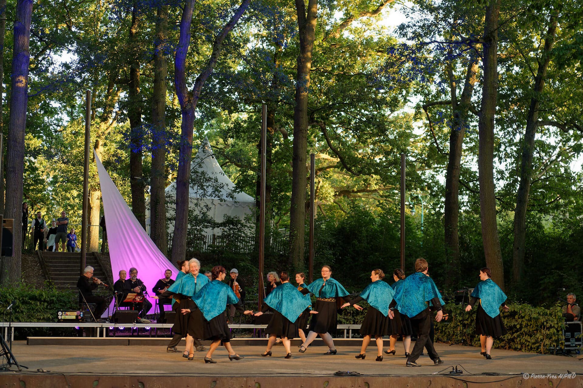 La compagnie Astour lors de la seconde soirée des. Mercredis du Thabor le 9 Juillet 2025 à Rennes