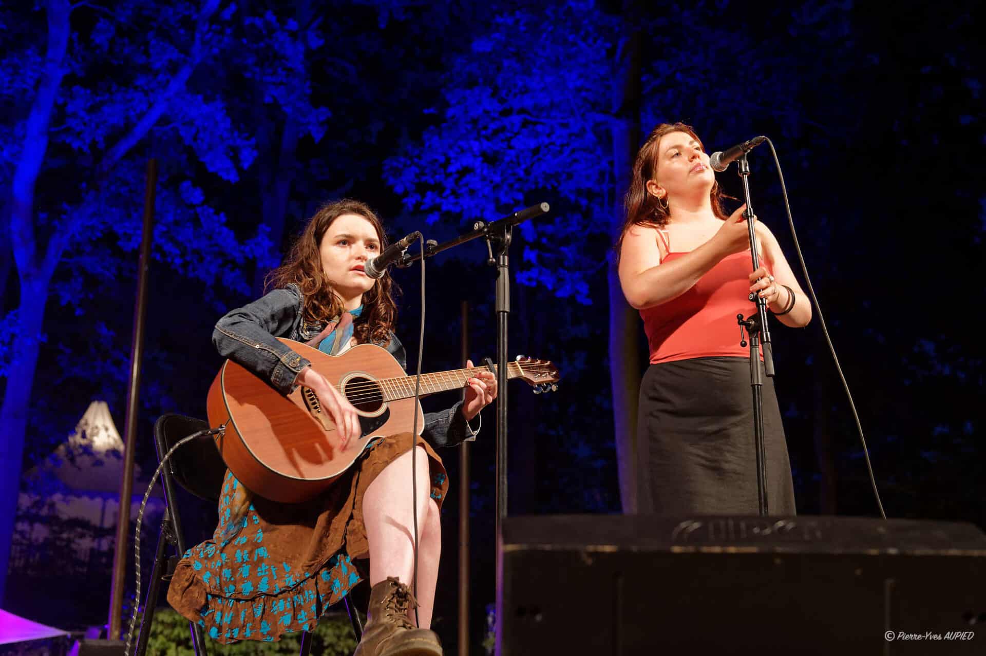 Maela hag Anouk lors de la seconde soirée des Mercredis du Thabor 2025 le 9 Juillet 2025 à Rennes