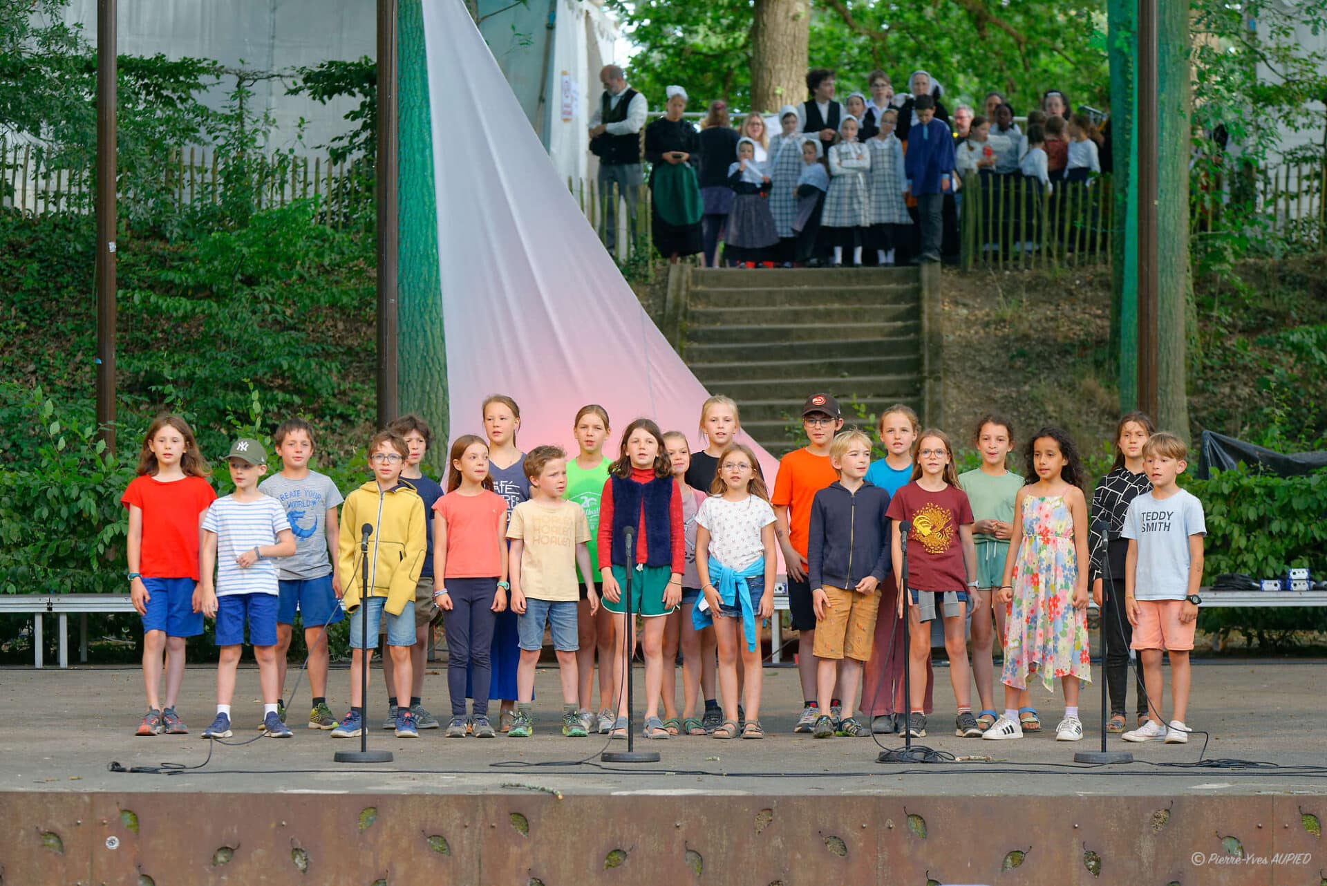 Les Enfants bilingues de l'école Liberté aux Mercredis du Thabor de Rennes le 2 Juillet 2025