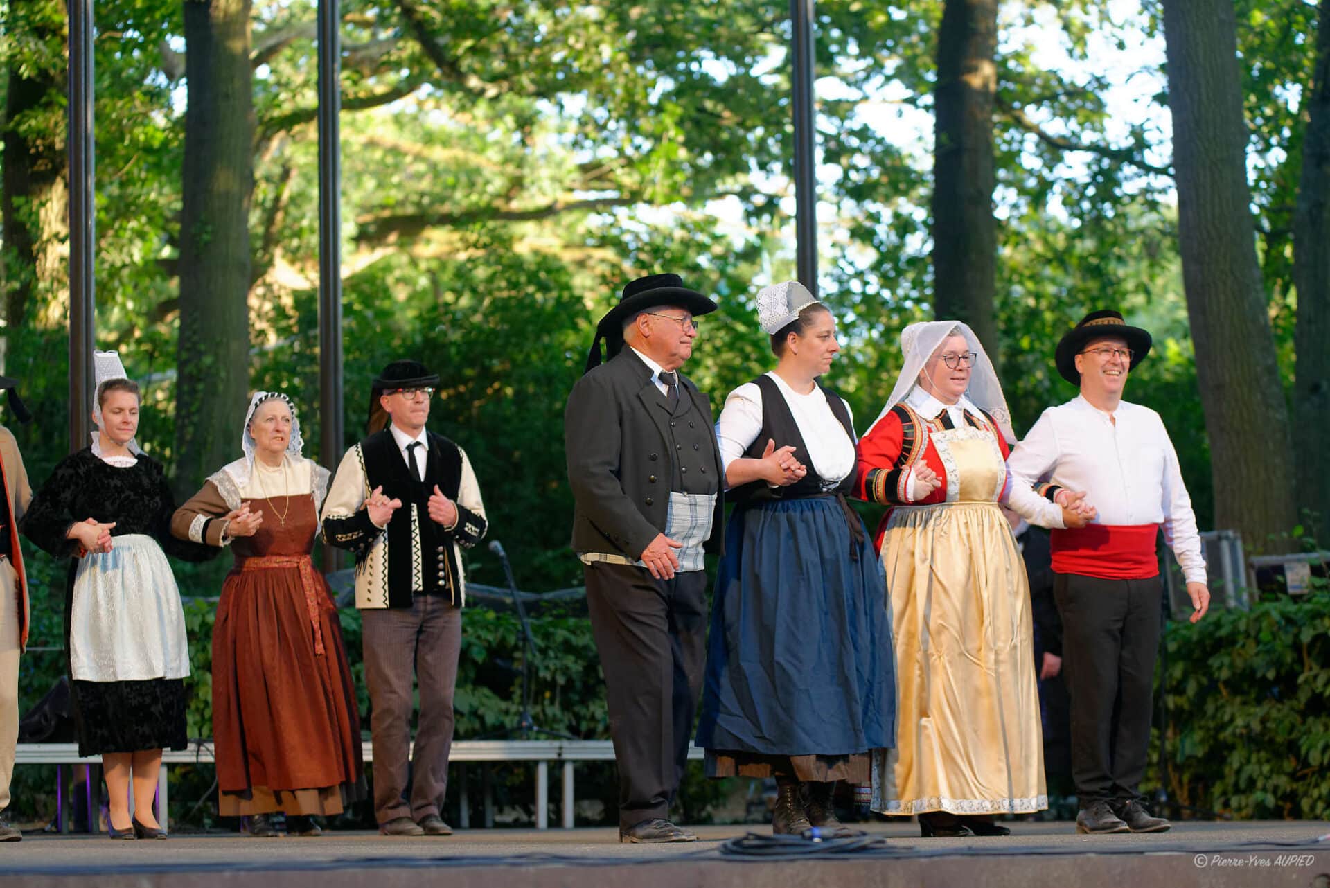 Le Cercle Celtique Tud an Hent Houarn lors de la seconde soirée des. Mercredis du Thabor le 9 Juillet 2025 à Rennes