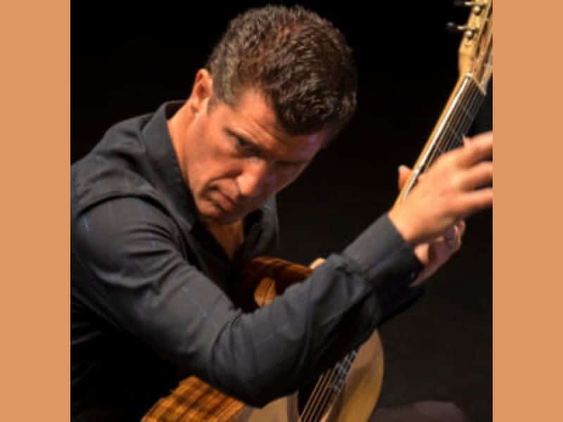 Saison anniversaire 30 ans Bourg Arts et Vins 2025-2026 Concert avec Emmanuel ROSSFELDER "Virtuoso" Guitare