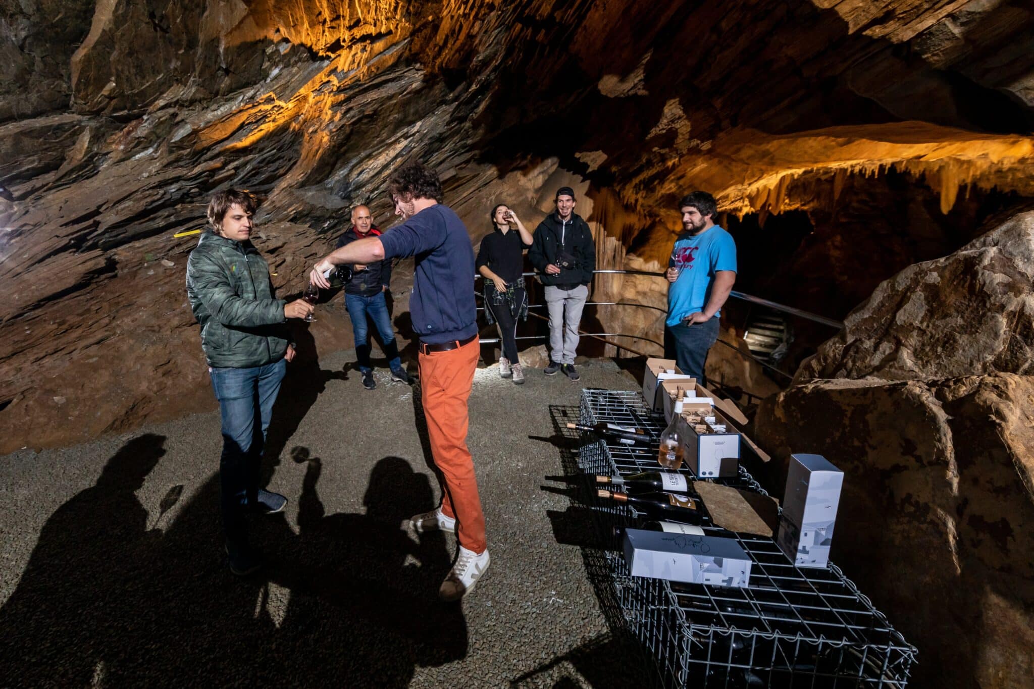 "VIGNOBLES EN SCENE" DU VIN ET DES STALACTITES