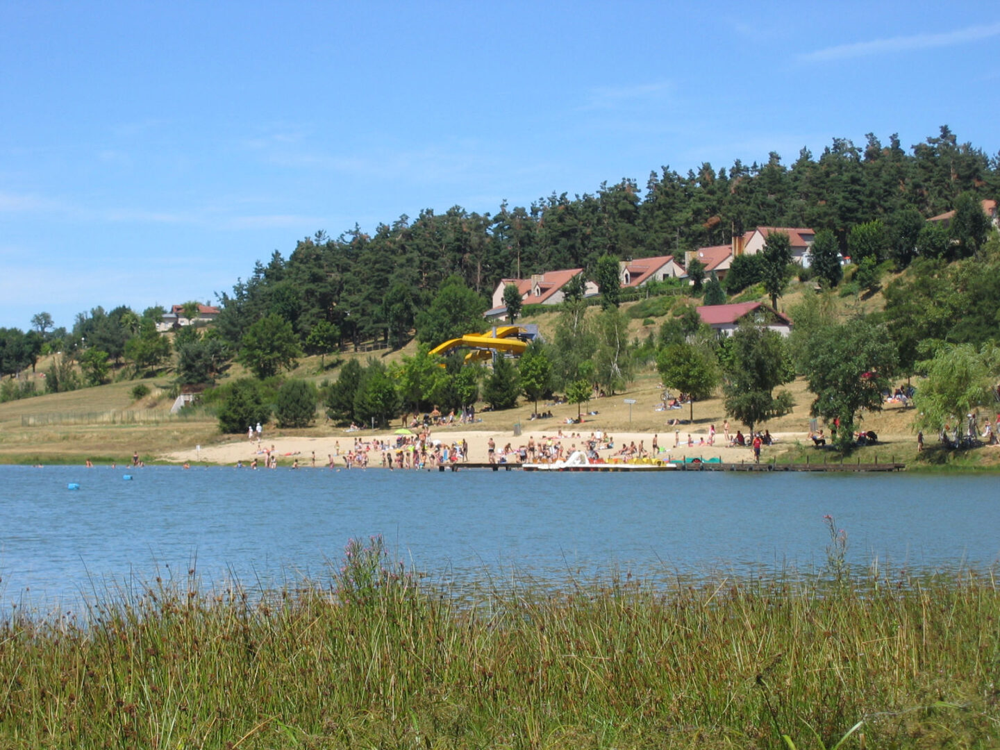 LAC DE NAUSSAC PROMENADE GERARD SOUCHON Langogne Occitanie