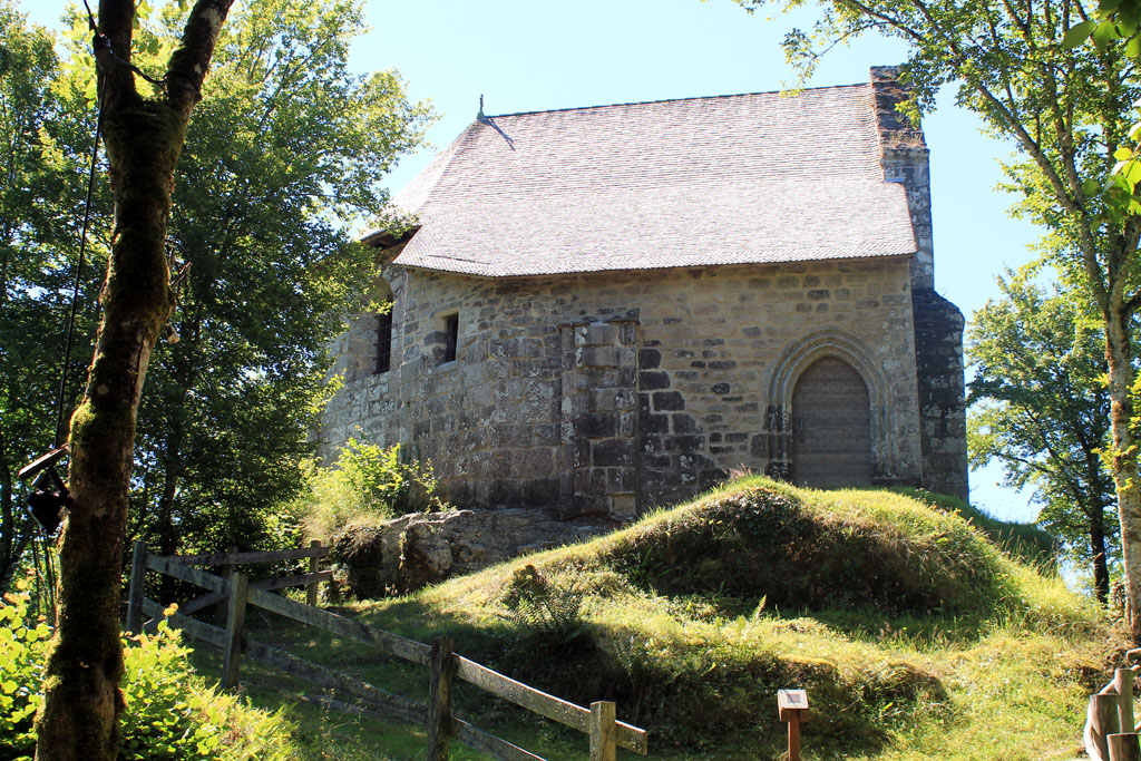 Sentier des charbonniers Saint-Pantaléon-de-Lapleau Nouvelle-Aquitaine