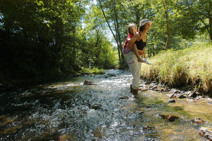 Circuit ‘En longeant la Briance’ Saint-Genest-sur-Roselle Nouvelle-Aquitaine Circuit 'En longeant la Briance' Saint-Genest-sur-Roselle Nouvelle-Aquitaine
