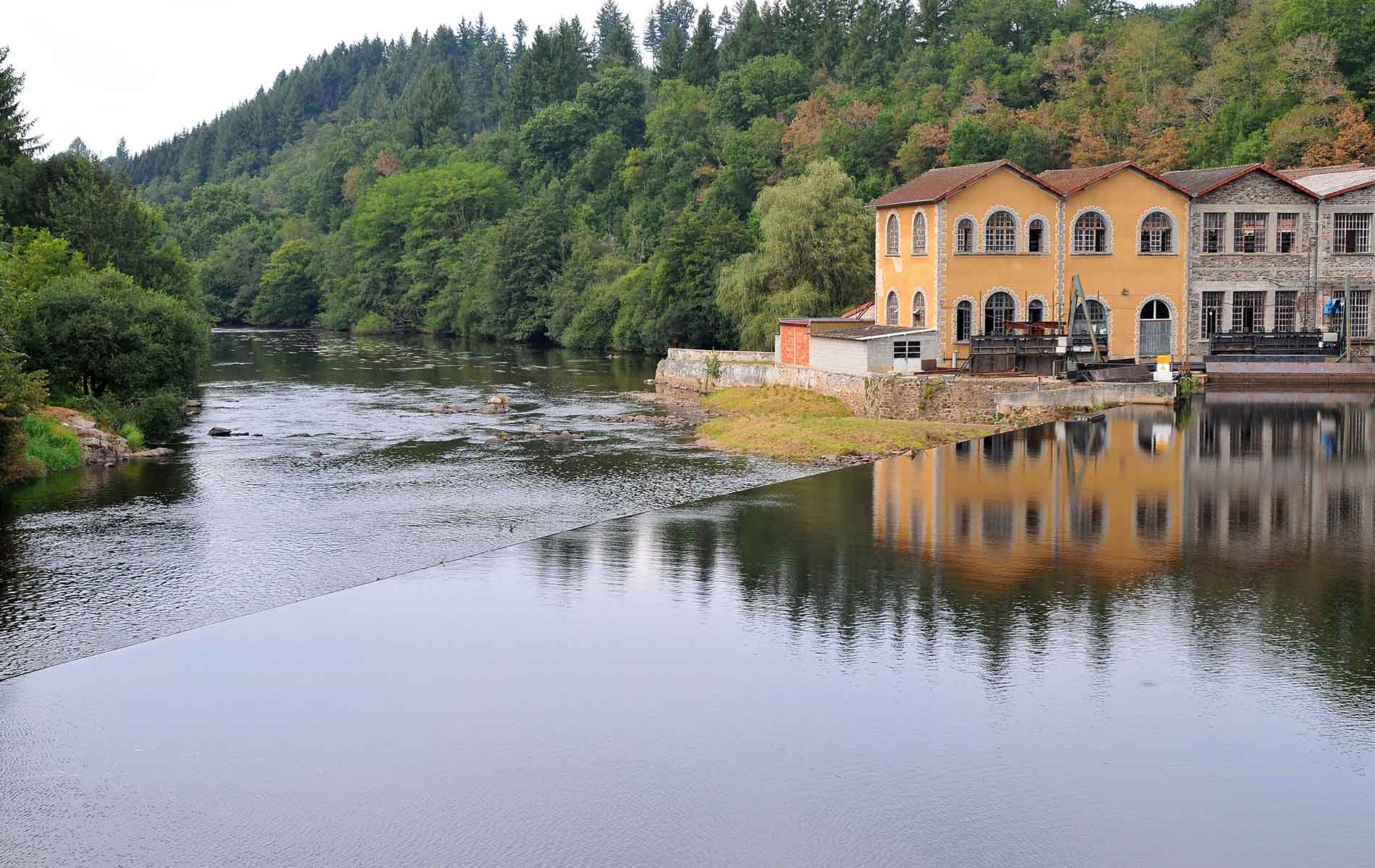 Sentier de Brignac au Moulin du Got Royères Nouvelle-Aquitaine