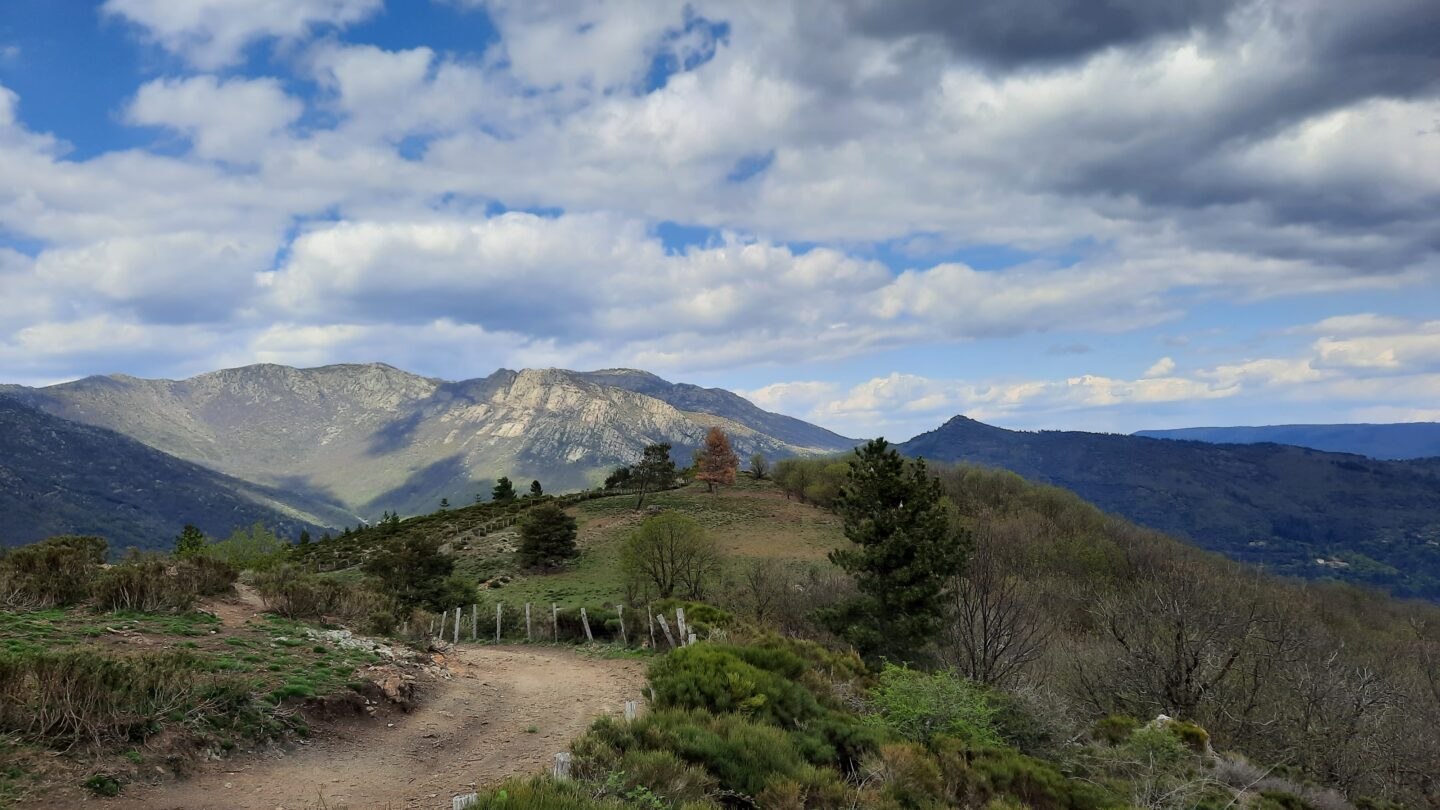 LES TROIS COLS (COTATION ROUGE) Vialas Occitanie