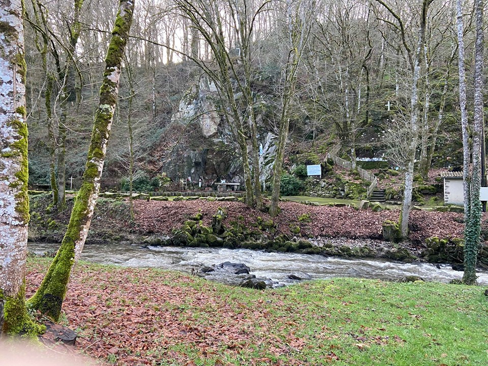 Circuit Uni’Vert Trail n°2 « de la paix » Saint-Auvent Nouvelle-Aquitaine Circuit Uni'Vert Trail n°2 "de la paix" Saint-Auvent Nouvelle-Aquitaine