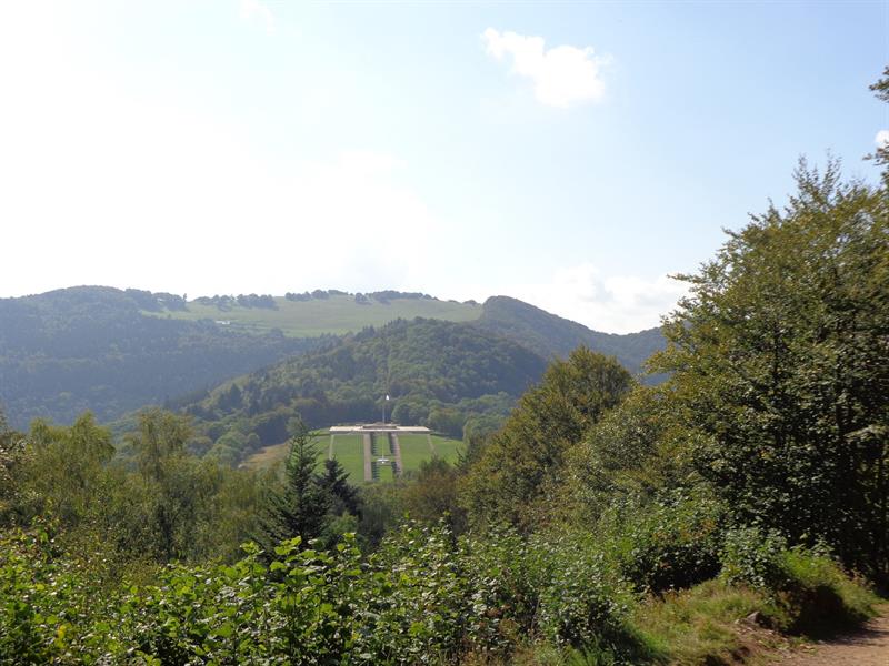 Randonnée vers le Hartmannswillerkopf et Rehfelsen Wattwiller Grand Est