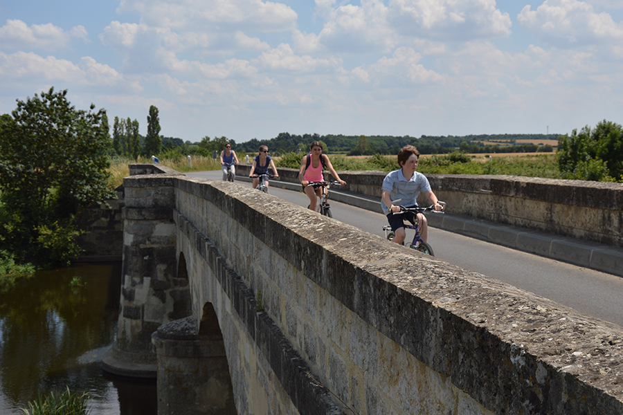 Le Thouet à vélo Thouars Nouvelle-Aquitaine