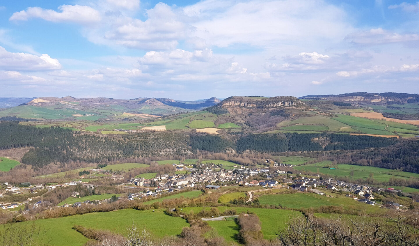 LA VALLEE DE LA BIOURIERE Bourgs sur Colagne Occitanie
