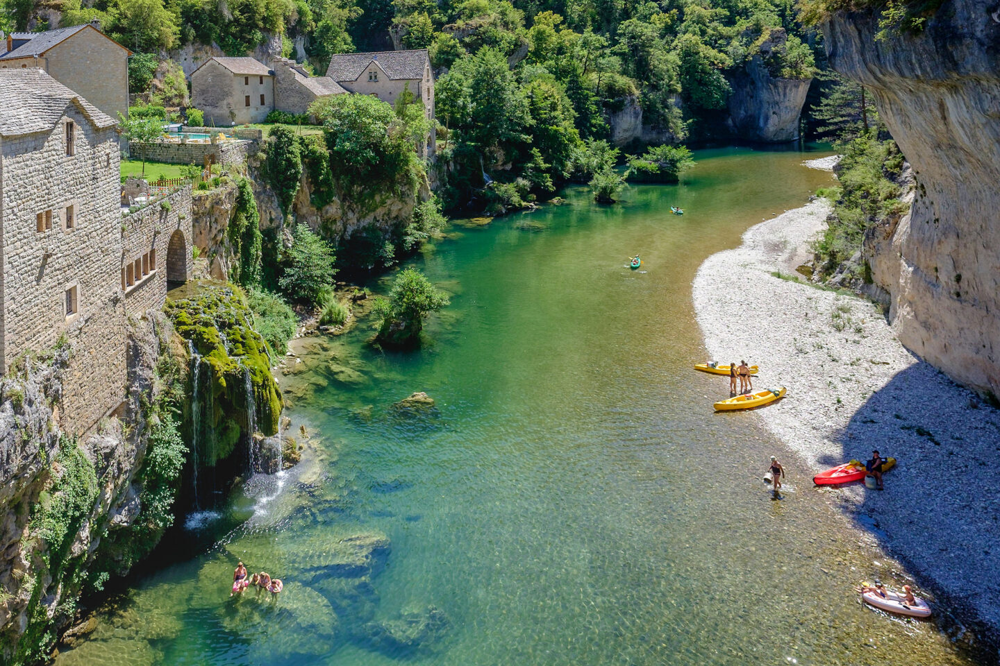 SAINTE-ENIMIE LA MALÈNE La Canourgue Occitanie SAINTE-ENIMIE LA MALÈNE La Canourgue Occitanie