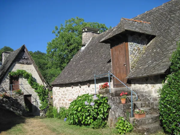 Cyclotourisme Circuit Incursion en Châtaigneraie Mur-de-Barrez Occitanie