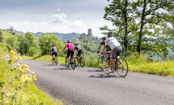 Circuit Vélo et Fromages Sur les traces du Laguiole AOP Laguiole Occitanie