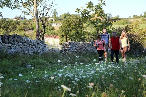 Randonnée à La Capelle-Balaguier Les Mas du Causse La Capelle-Balaguier Occitanie