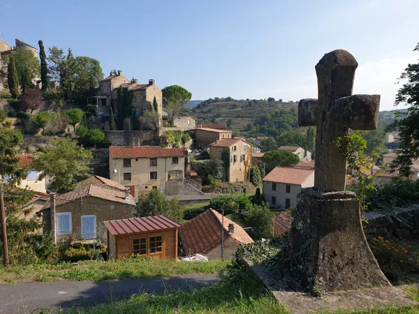 Entre Larzac et Lévézou un petit air méridional Saint-Rome-de-Cernon Occitanie