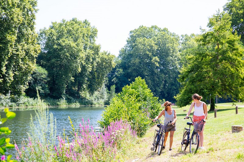 Piste cyclable Canal de Garonne Castets et Castillon Nouvelle-Aquitaine