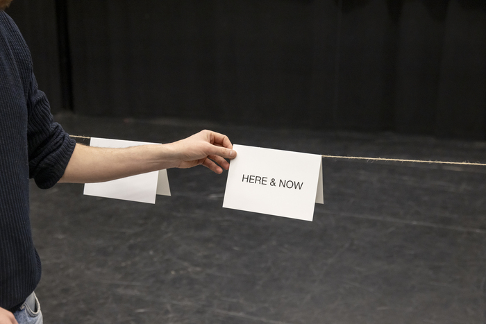 Handle with Care - Ontroerend Goed Carré Saint-Médard-en-Jalles