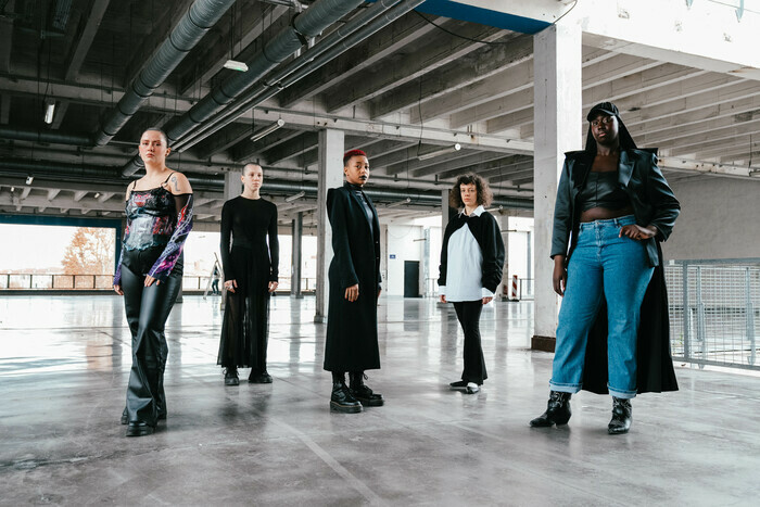 Biben + STUCK - Hors Série + Mounia Nassangar Carré Saint-Médard-en-Jalles