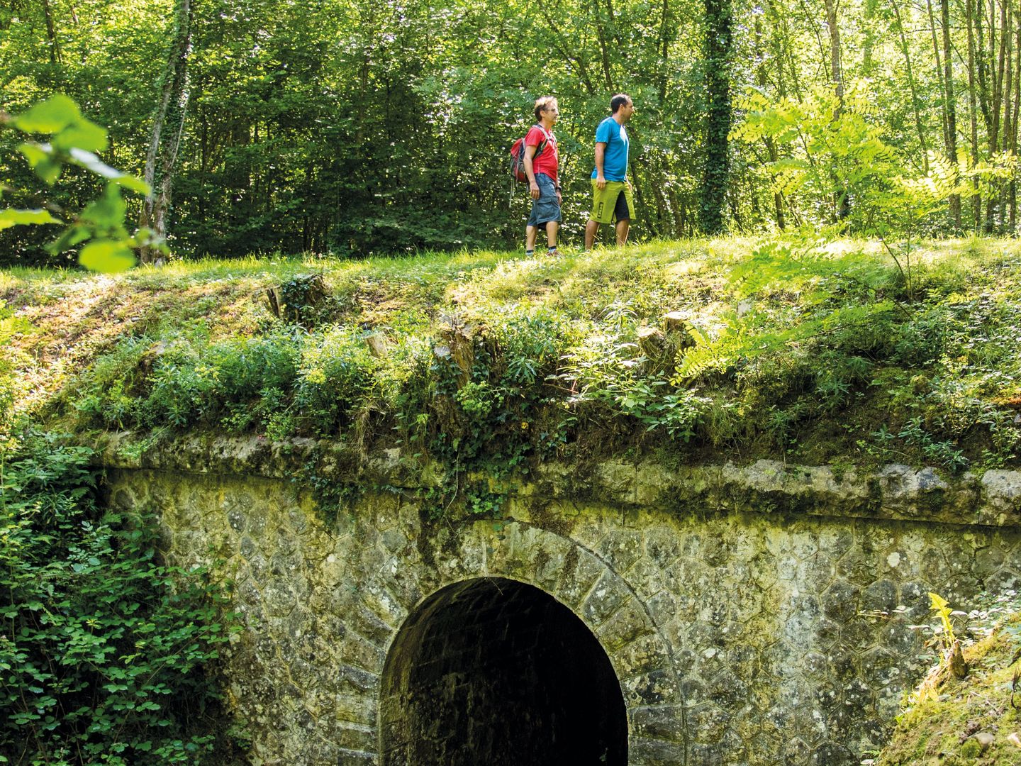 Lembeye le chemin de la Ligne Lembeye Nouvelle-Aquitaine