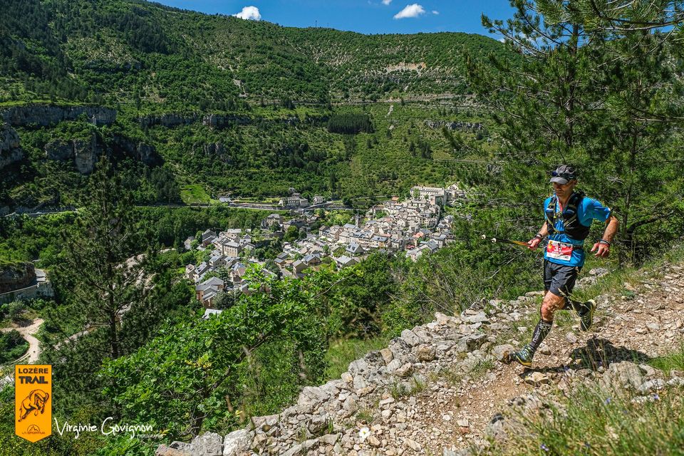 LA MONTÉE DES BOISSETS Gorges du Tarn Causses Occitanie LA MONTÉE DES BOISSETS Gorges du Tarn Causses Occitanie