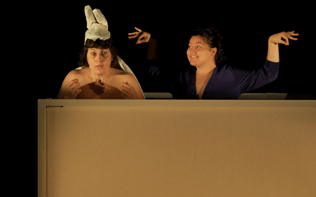 Filles et soie International Visual Theatre Paris