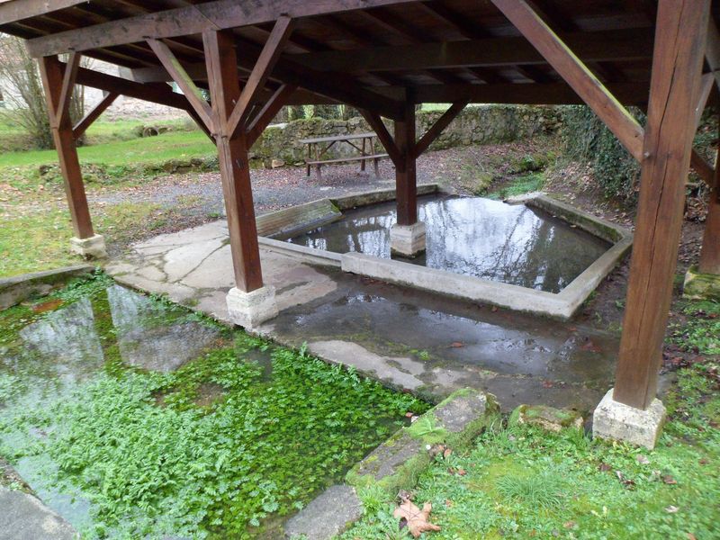 Boucle des Fontaines à Les Lèches Les Lèches Nouvelle-Aquitaine Boucle des Fontaines à Les Lèches Les Lèches Nouvelle-Aquitaine