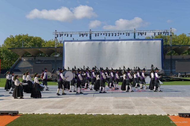 Grande Parade du Festival interceltique Lorient 2025 : Banda de gaitas La Reina del Truébano (Asturies)