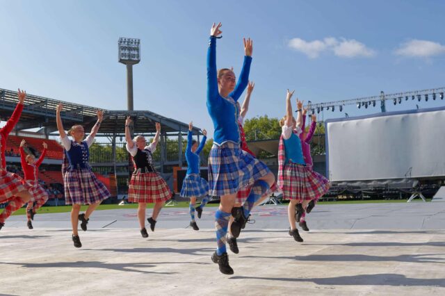 Grande Parade du Festival interceltique Lorient 2025 : Lorient Festival Highland Dance Team (Écosse)