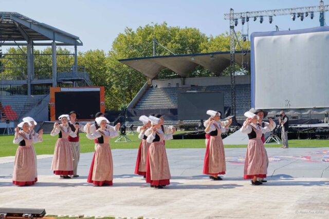 Grande Parade du Festival interceltique Lorient 2025 : Cercle Les Perrières (Cesson-Sévigné)