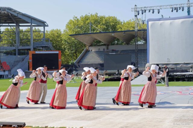 Grande Parade du Festival interceltique Lorient 2025 : Cercle Les Perrières (Cesson-Sévigné)