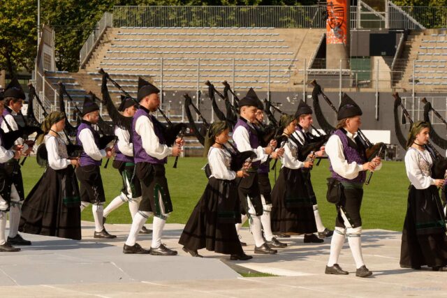 Grande Parade du Festival interceltique Lorient 2025 : Banda de gaitas La Reina del Truébano (Asturies)