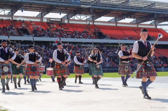 Grande Parade du Festival interceltique Lorient 2025 : The City of Limerick Pipe Band (Irlande)