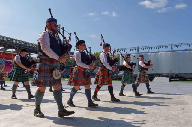 Grande Parade du Festival interceltique Lorient 2025 : The City of Limerick Pipe Band (Irlande)