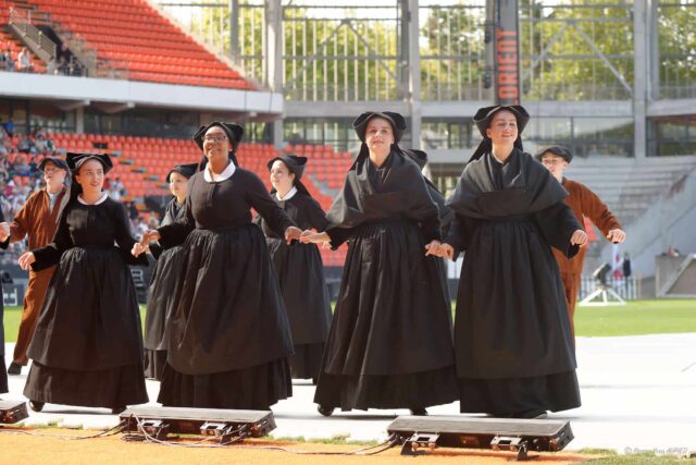 Grande Parade du Festival interceltique Lorient 2025 : Groupe des Bruyères - Beuzeg Bagad Cercle (Beuzec-Cap-Sizun)