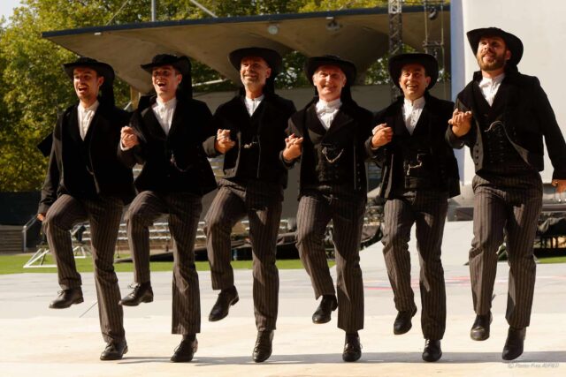 Grande Parade du Festival interceltique Lorient 2025 : Kevrenn Alré (Bagad & Cercle Auray)