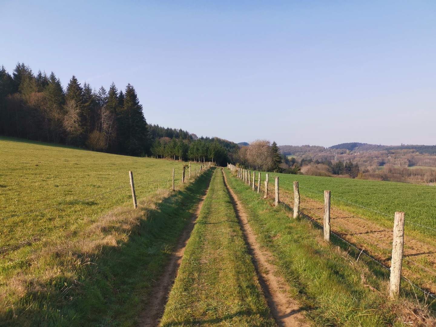 Circuit N°63 CC Sentier « Histoire et Patrimoine » Saint-Amand-Jartoudeix Nouvelle-Aquitaine Circuit N°63 CC Sentier "Histoire et Patrimoine" Saint-Amand-Jartoudeix Nouvelle-Aquitaine