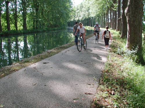 Le Canal de Caumont à Fourques Caumont-sur-Garonne Nouvelle-Aquitaine